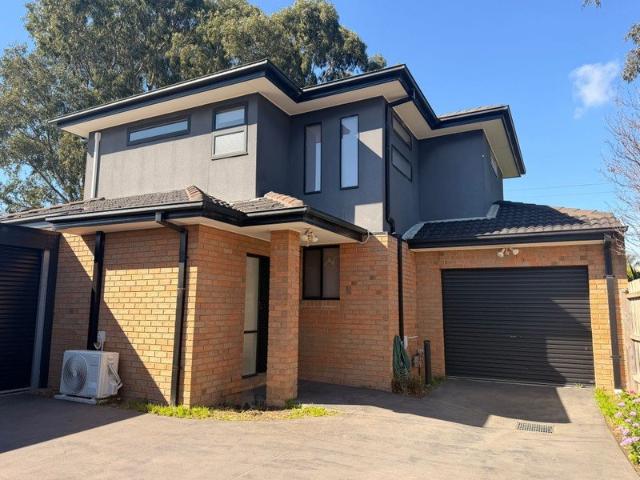 Townhouse for rent in Camerons Creek, Victoria