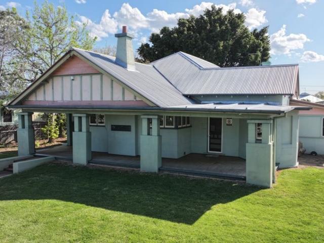 Office for sale in Moree, New South Wales