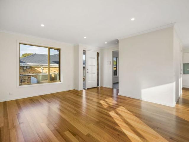 Townhouse for rent in Camerons Creek, Victoria