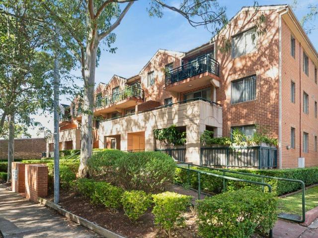 Apartment for rent in Lower North Shore, Sydney