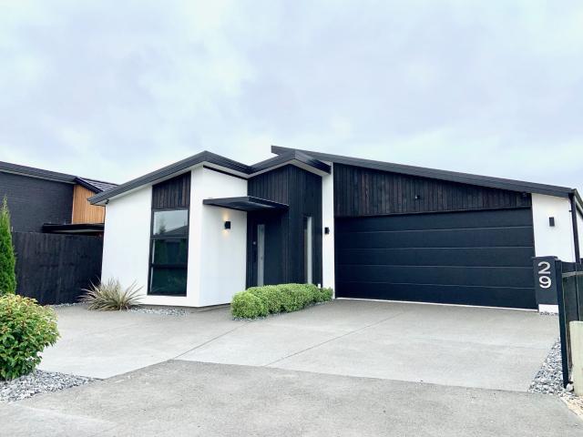 House for rent in Chaslands, Canterbury