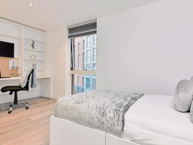 Studio for rent in St Ann's, Haddon