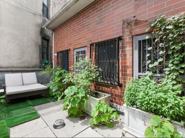 Room for rent in Arverne, New York