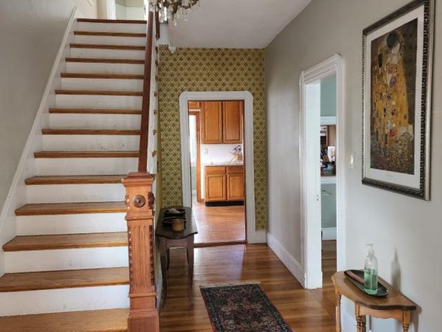 Room for rent in Old Ship Street Historic District, Medford
