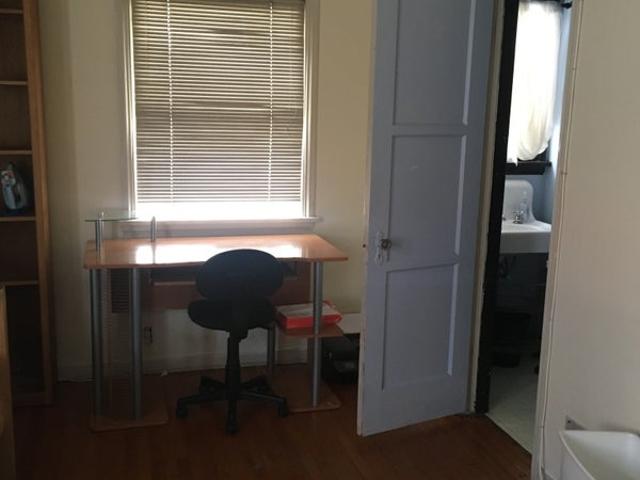 Room for rent in Canoga Park, California