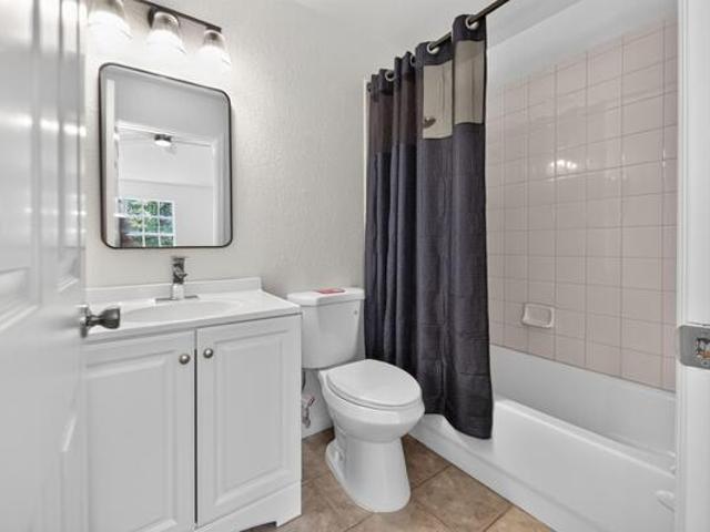 Room for rent in Florida