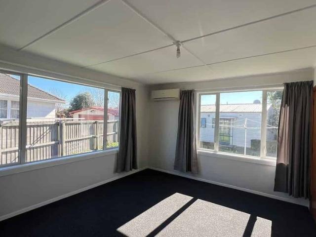 House for rent in Chaslands, Canterbury