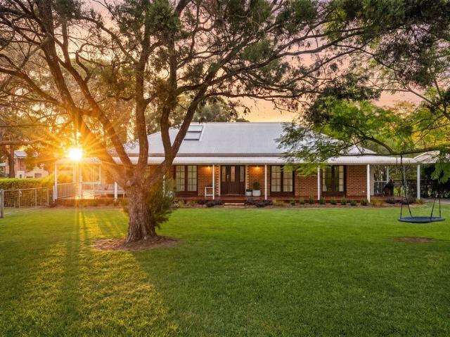 Cottage for sale in Sydney, New South Wales