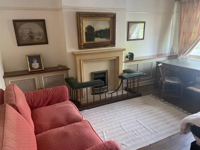 Apartment for rent in London Borough of Merton, Merton Park