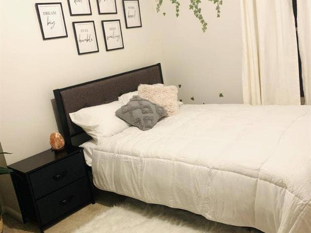 Room for rent in Avenel, New Jersey
