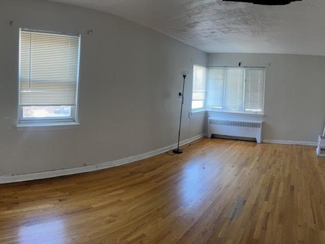 Room for rent in The Bronx, Arverne