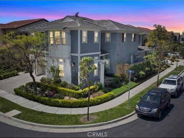 Room for rent in Huntington Beach, California