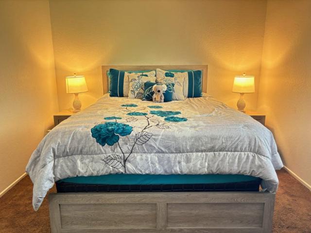 Room for rent in Alta Loma, Alta