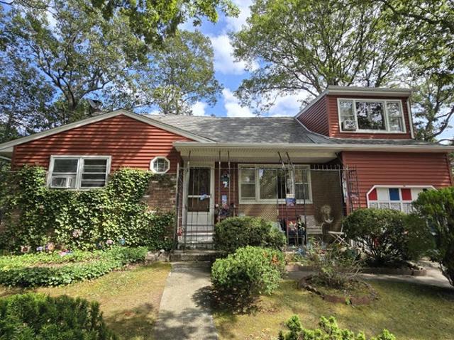 Room for rent in Centereach, New York