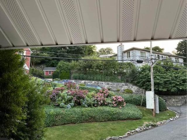Room for rent in Glenwood, New York