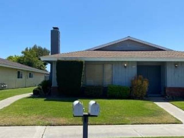 Room for rent in Lincoln/Glassell, Orange