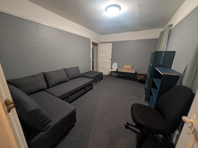 Room for rent in Oakland, California