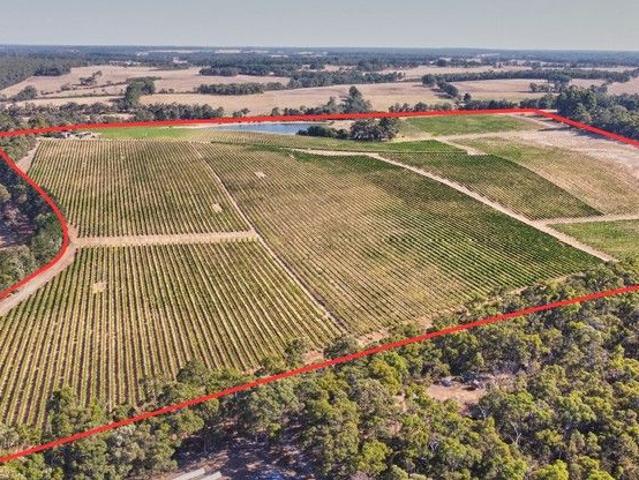 Cottage for sale in Rosa Glen, Western Australia