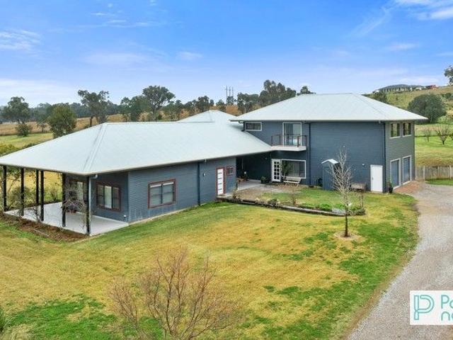 Cottage for sale in Piallamore, New South Wales