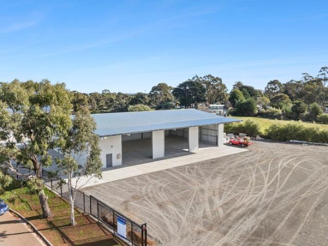 Warehouse for rent in Ballarat, Victoria