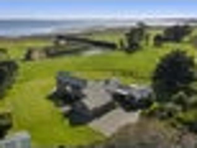House for sale in Awhitu