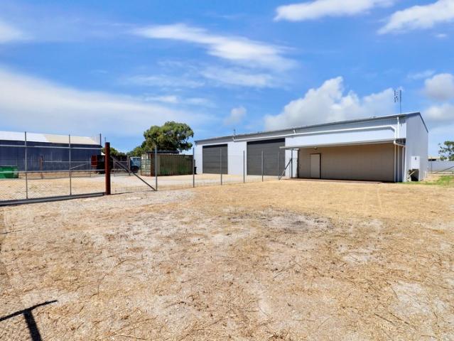 Warehouse for rent in Deniliquin, New South Wales