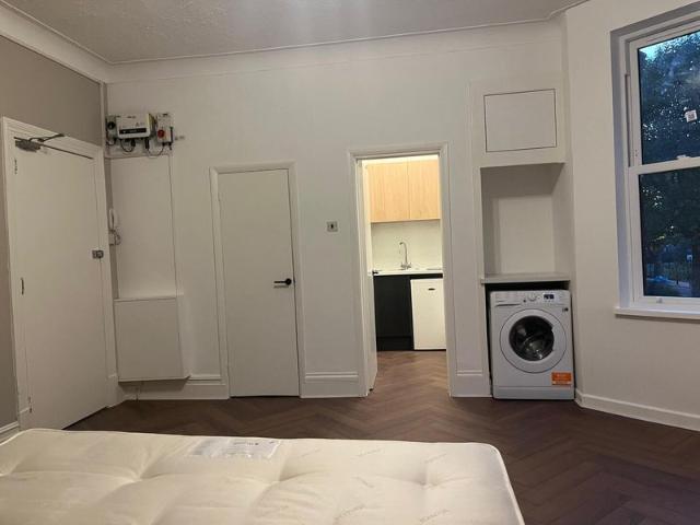 Studio for rent in London Borough of Lewisham, Greater London