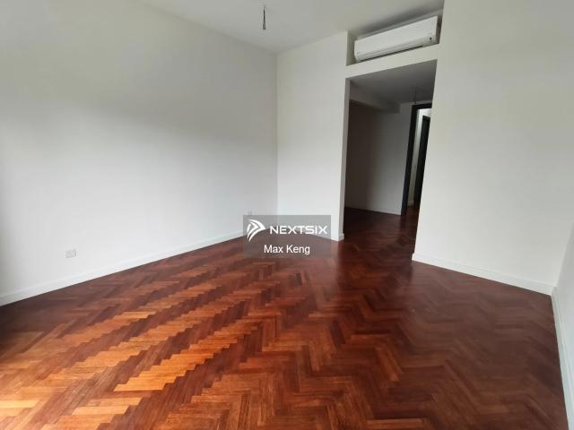 Residential House for sale in Kuching, Bahagian Kuching