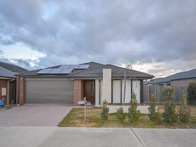 House for rent in The Avenue at Casey, Melbourne