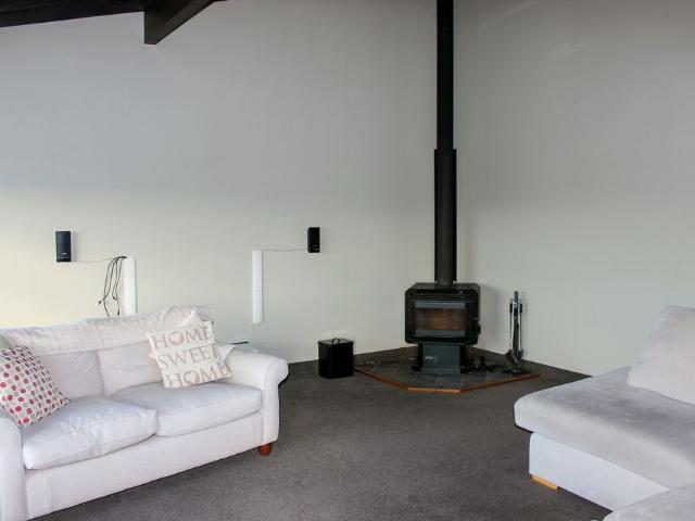 Property for rent in Otakou