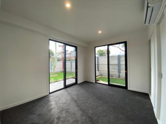 Townhouse for rent in Oakleigh, Melbourne