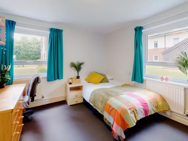 Room for rent in Attenborough, East Midlands