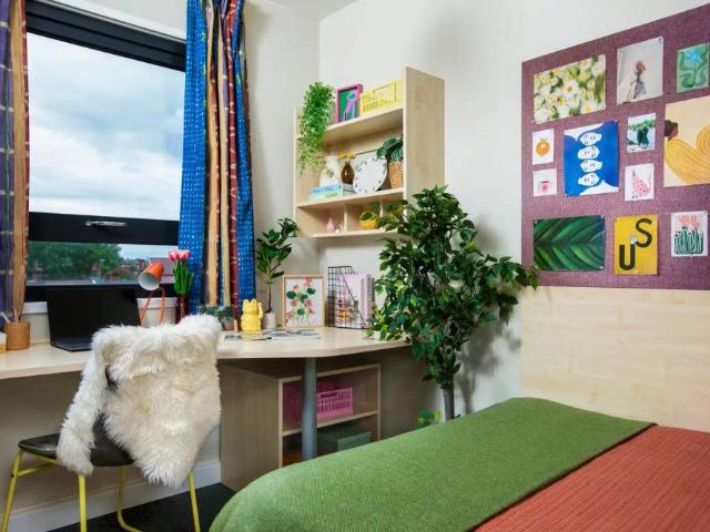 Room for rent in Stepney, Greater London