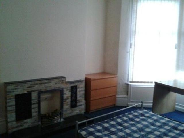 Room for rent in Grove Hill, Normanby