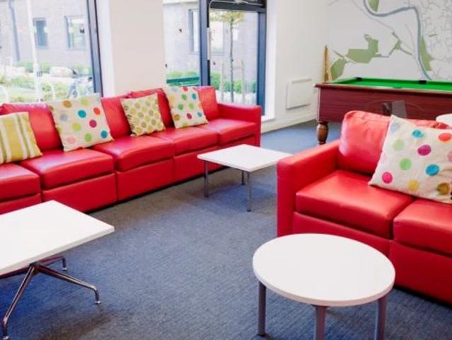 Studio for rent in Durham