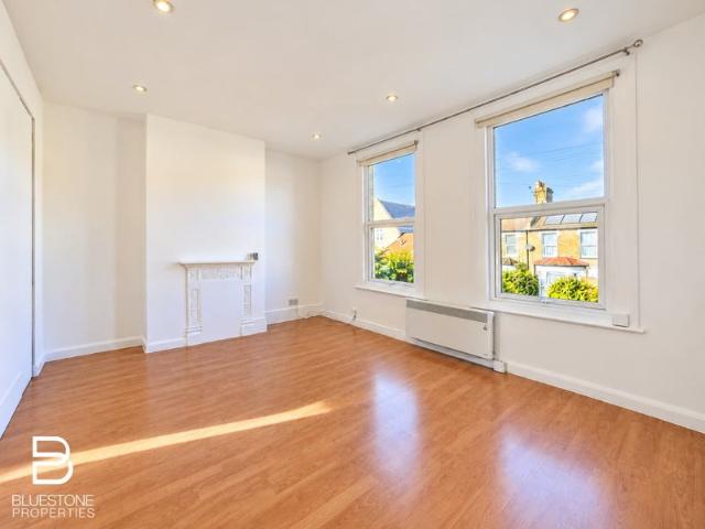 Studio for rent in London Borough of Lambeth, Greater London