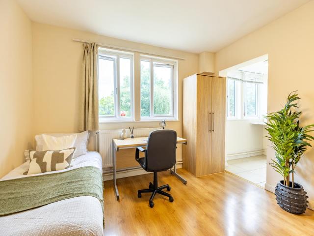 Room for rent in Camberwell, Greater London