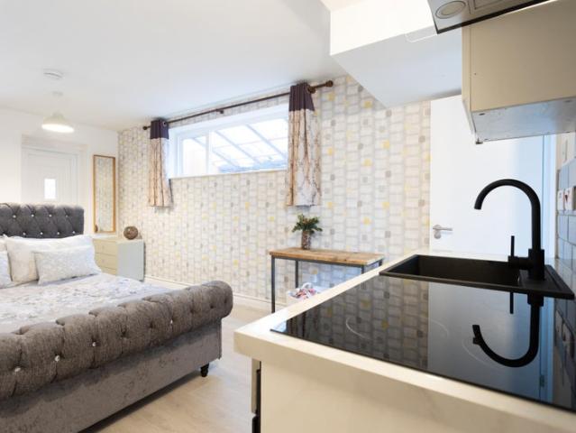 Studio for rent in Chesterton, Arbury