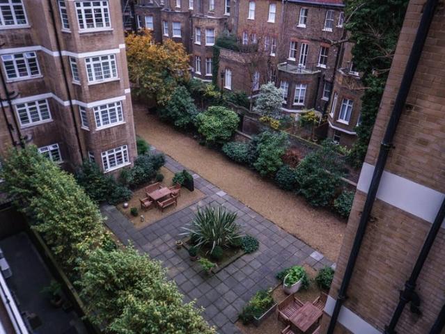 Studio for rent in Earl's Court, Greater London