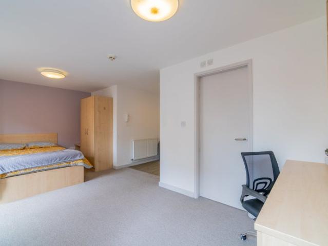 Studio for rent in Ladywood, Birmingham