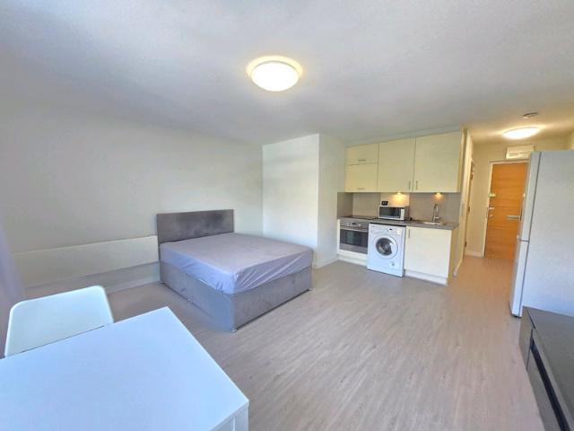 Studio for rent in Colindale, Greater London