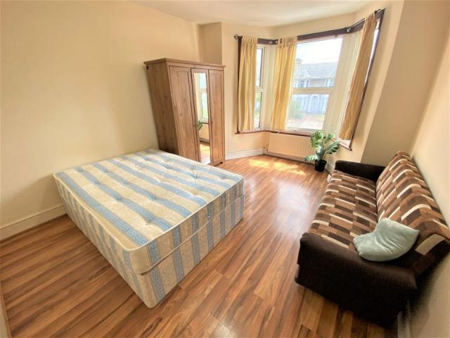 Studio for rent in Greater London