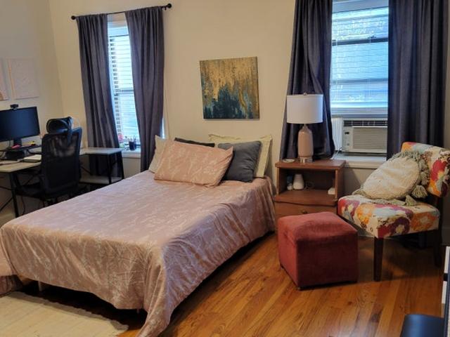Room for rent in Arverne, New York