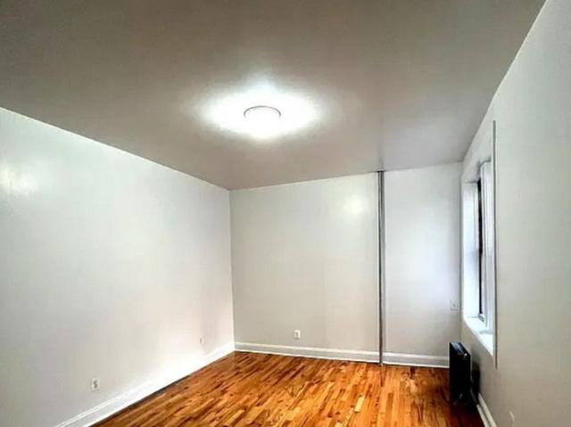 Room for rent in Arverne, New York