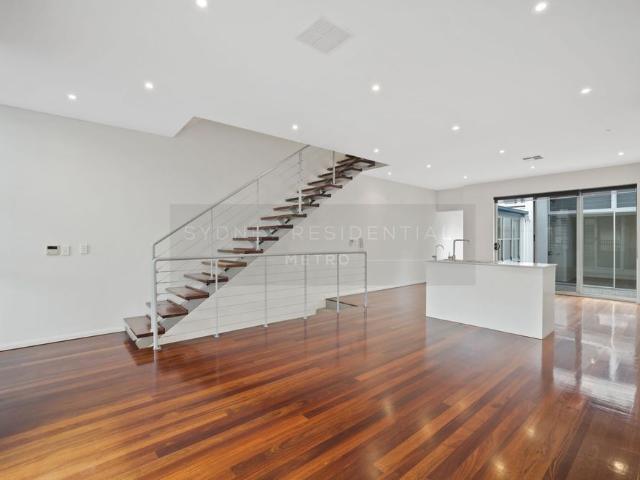 Townhouse for rent in Sydney, New South Wales
