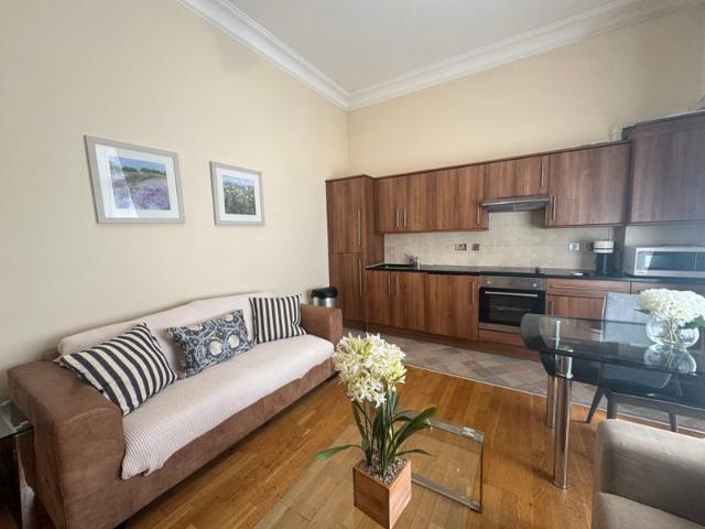 Apartment for rent in South Kensington, Isle Of Man