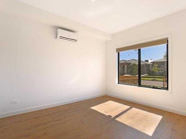 Townhouse for rent in Camerons Creek, Victoria