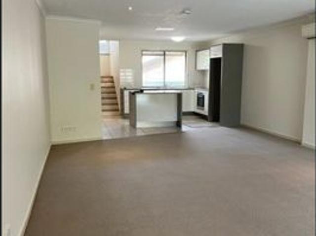Townhouse for rent in Kings Creek, Queensland