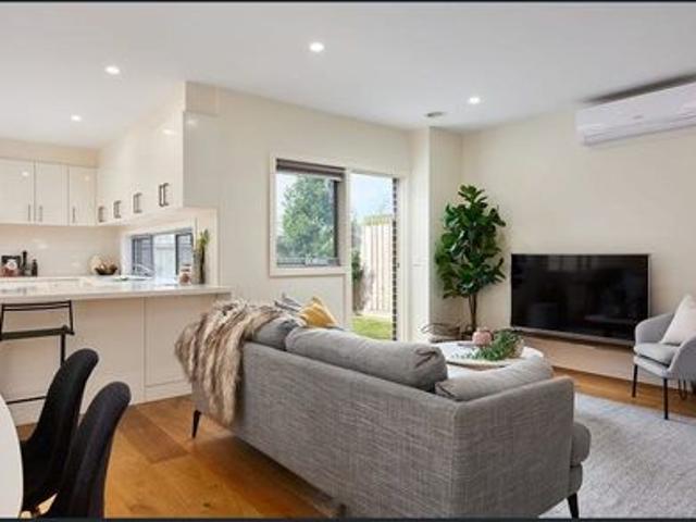 Townhouse for rent in Camerons Creek, Victoria