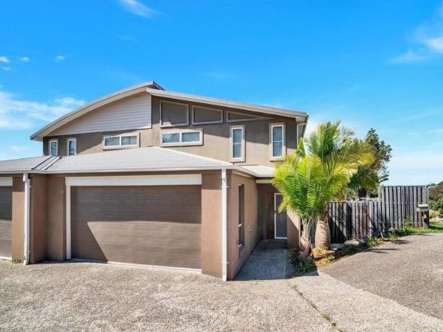 Townhouse for rent in Upper Coomera, Gold Coast City